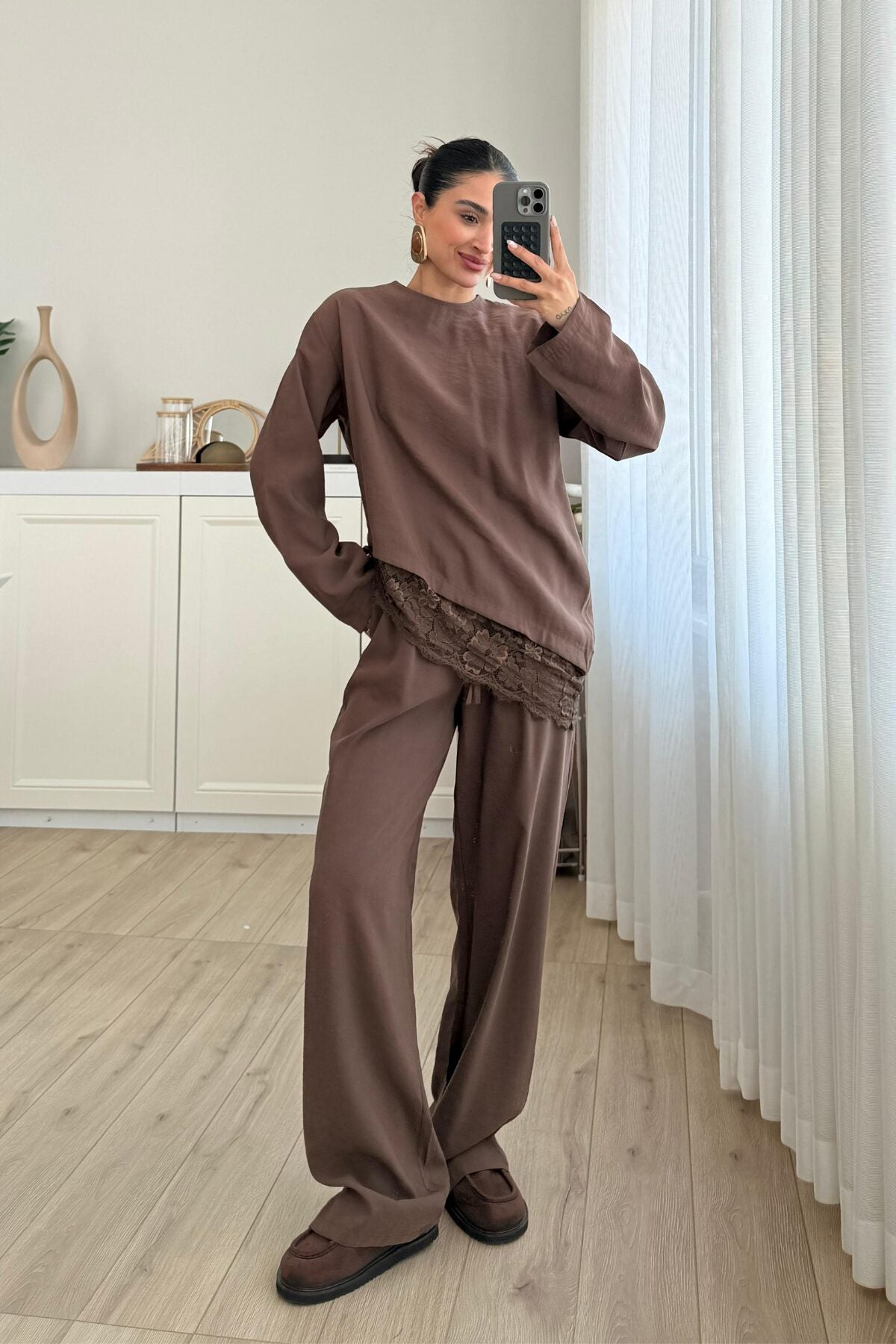 Asimetrik Dantel Detaylı Pantolon Takım