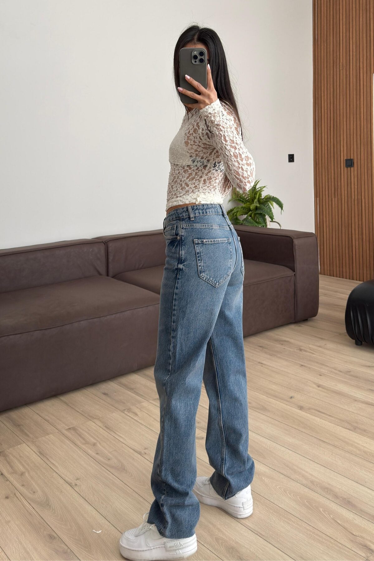 Bs Paçası Kesik Straight Mavi Eskitme Jean