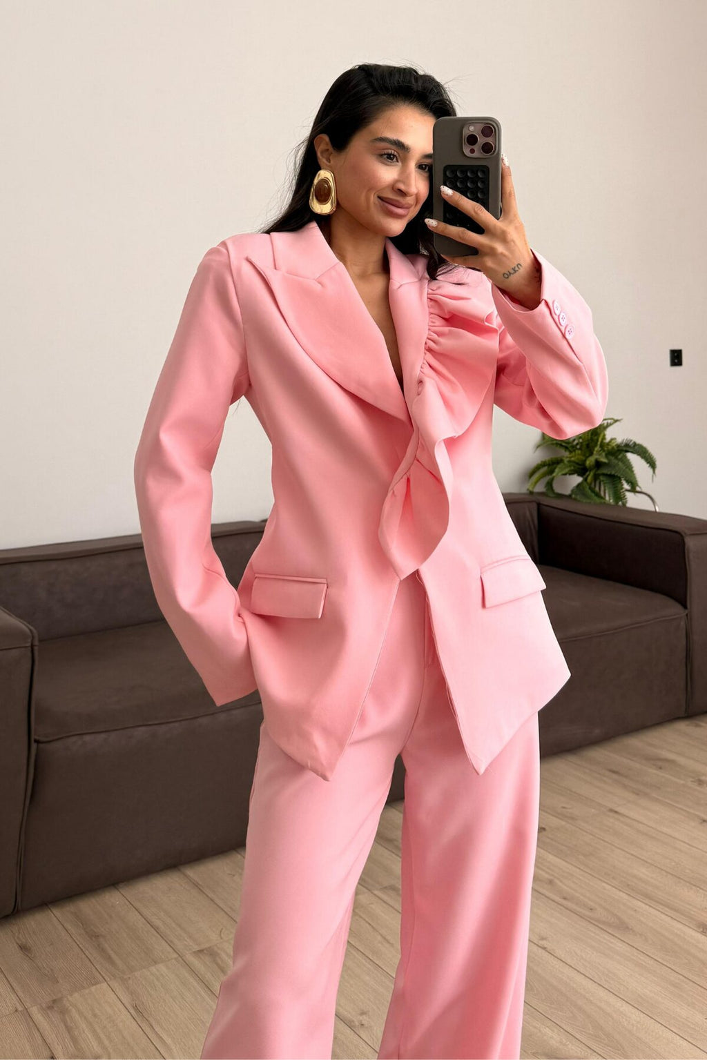 Rosa Yakası Fırfırlı Ceket