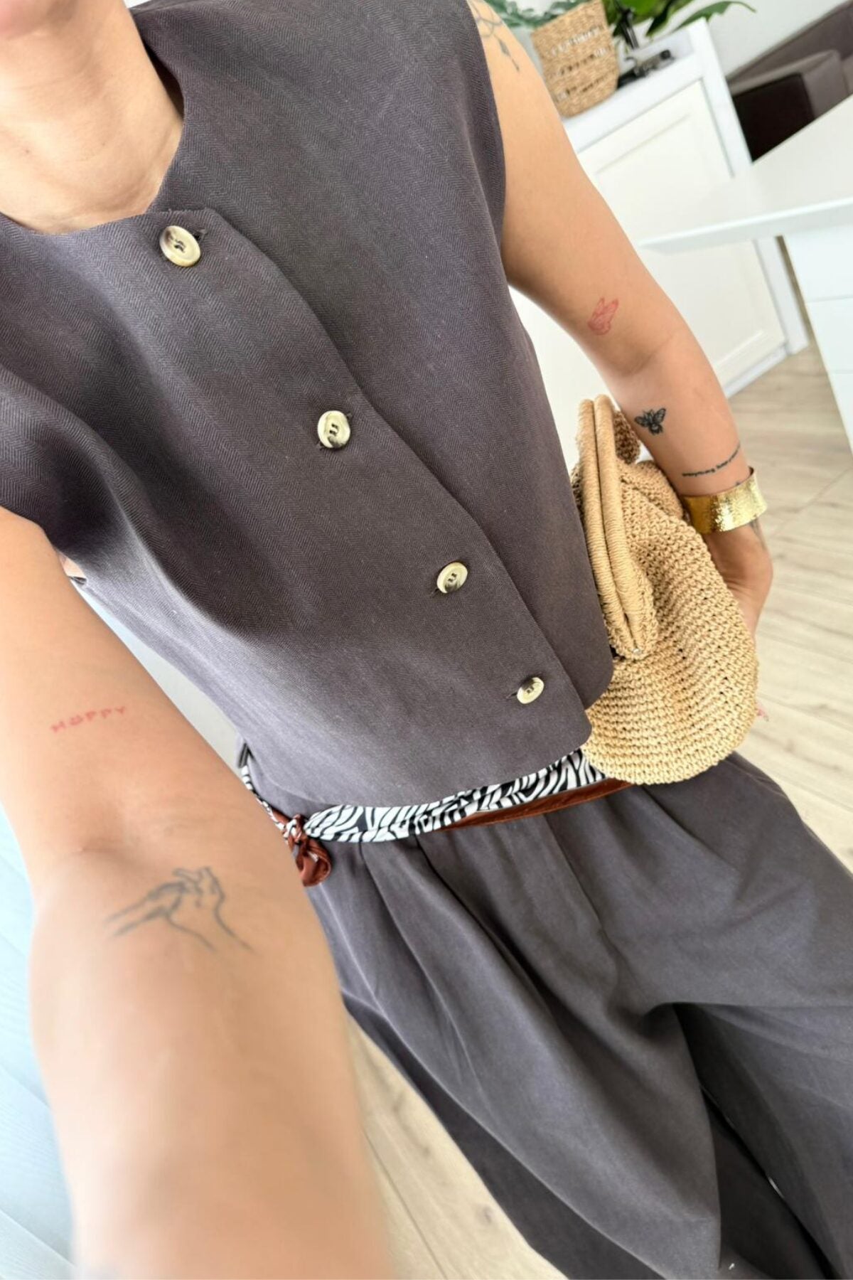 Nora Düğmeli Yelek