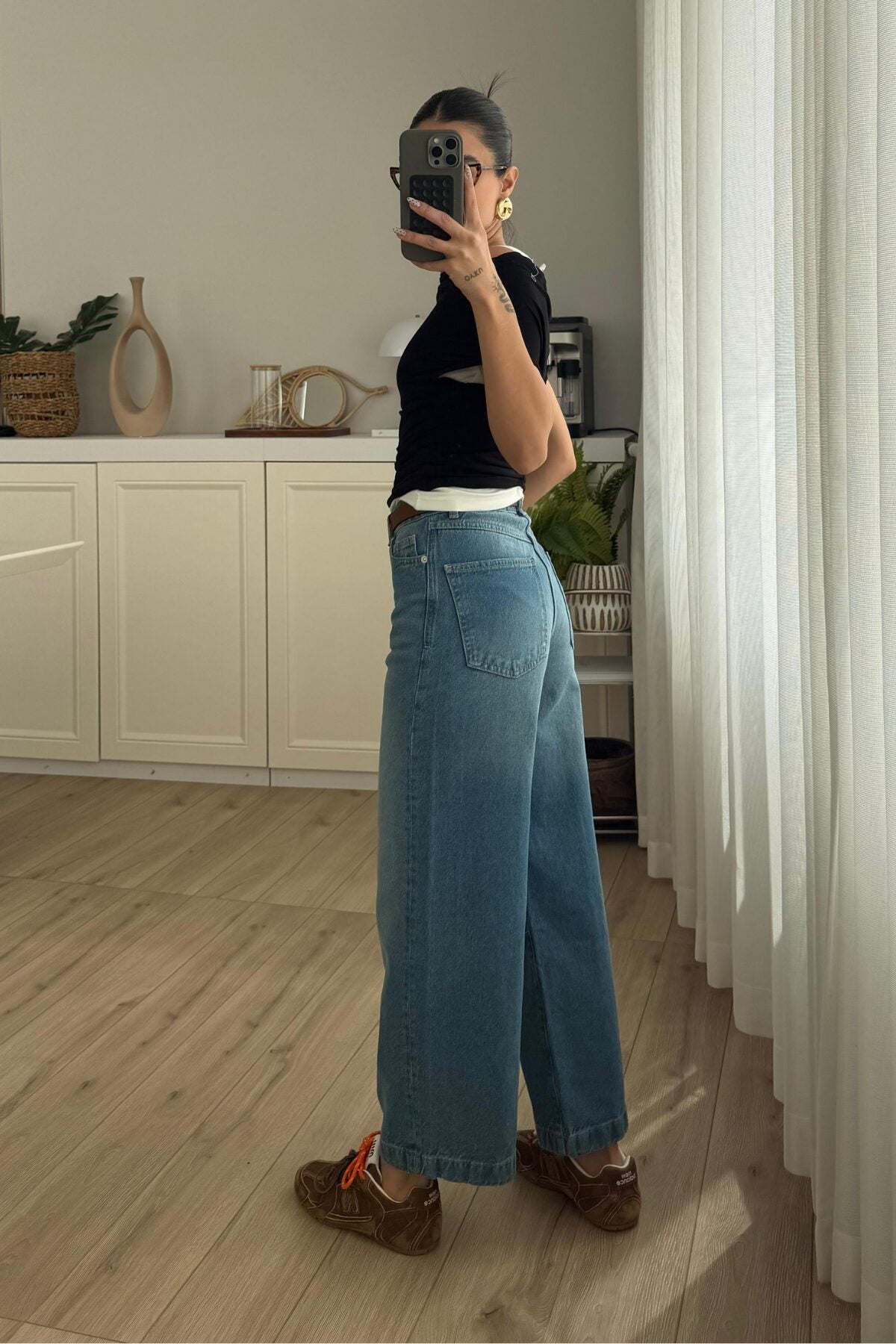 Beli Kemerli Bilek Boy Mavi Jean