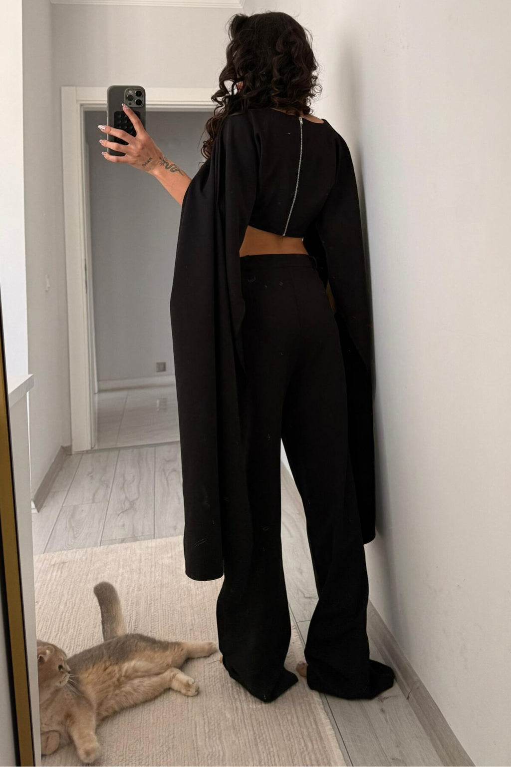 Kolları Pelerinli Crop Pantolon Takım