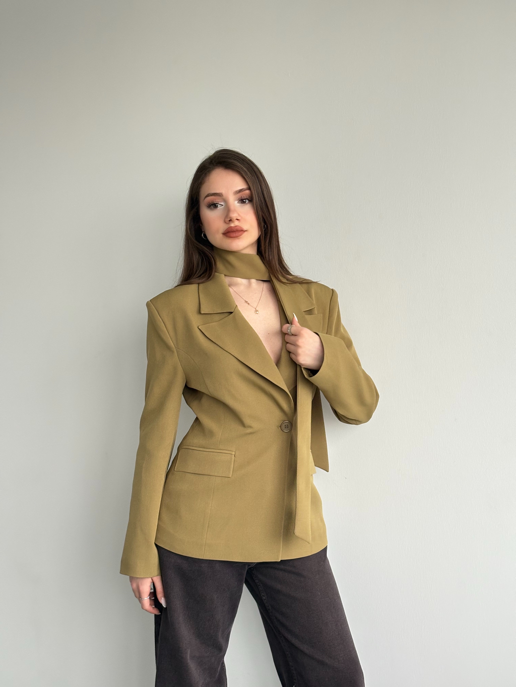 Belden Oturtmalı Şal Yaka Detaylı Blazer Ceket