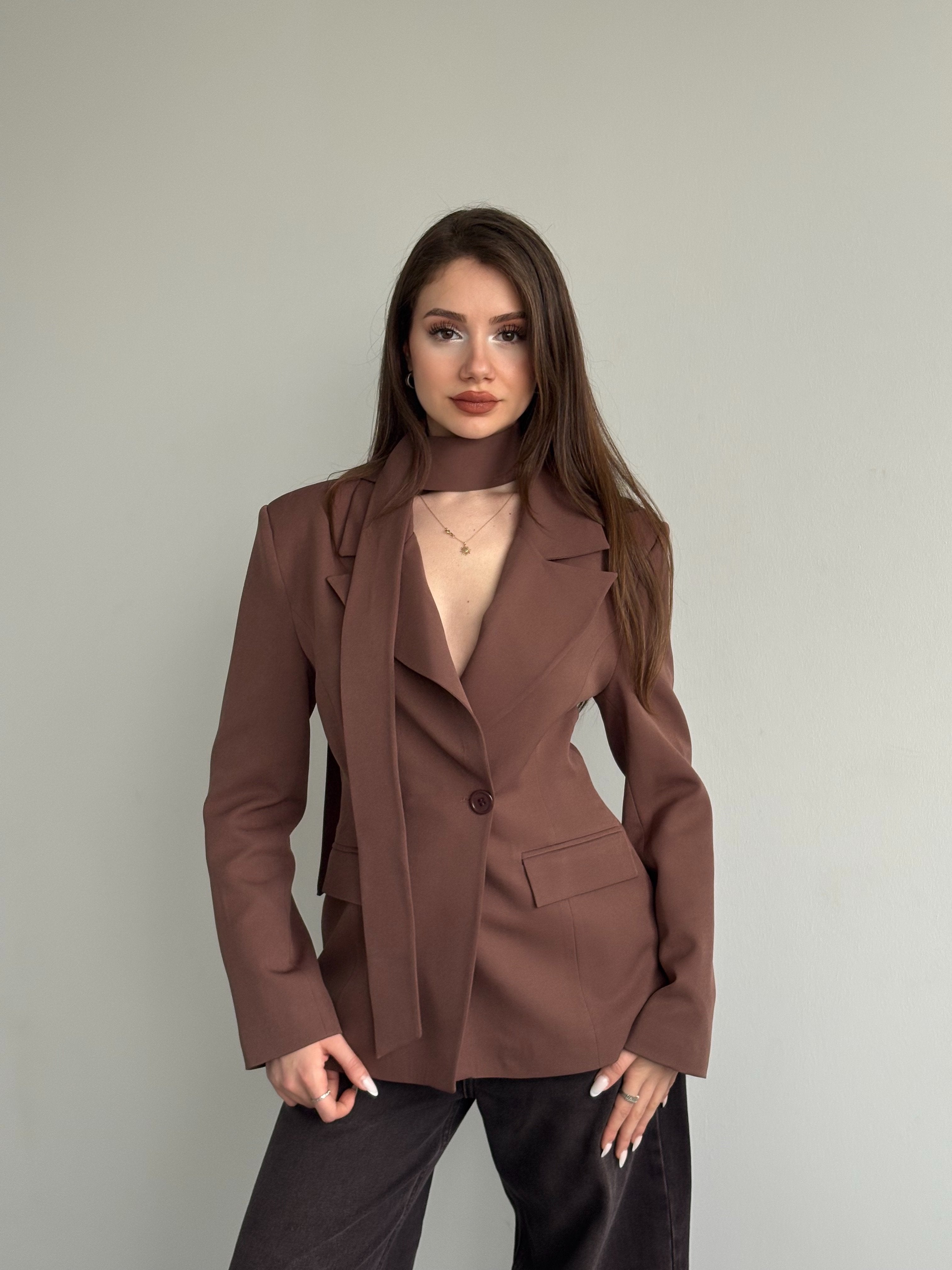 Belden Oturtmalı Şal Yaka Detaylı Blazer Ceket