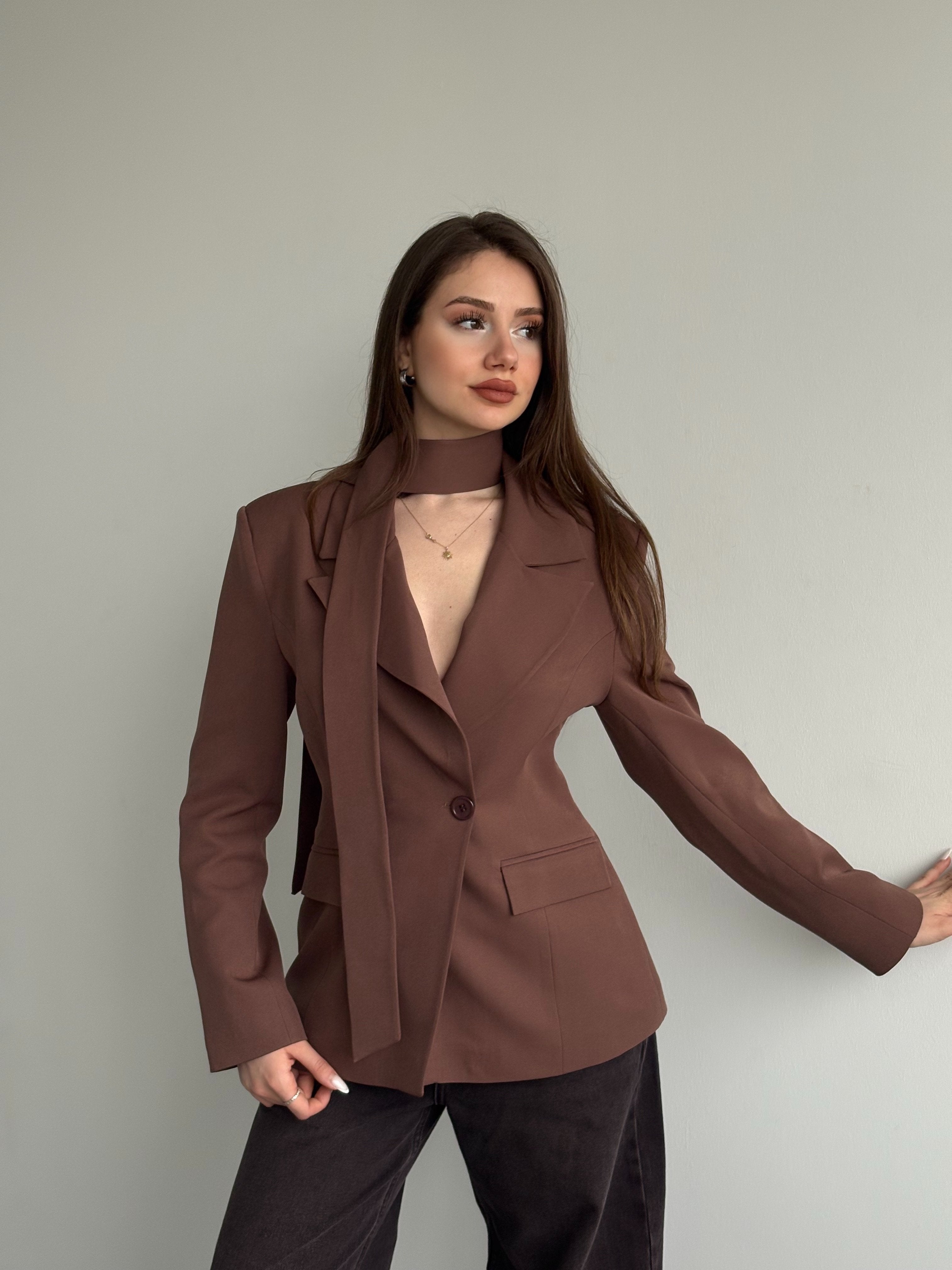 Belden Oturtmalı Şal Yaka Detaylı Blazer Ceket