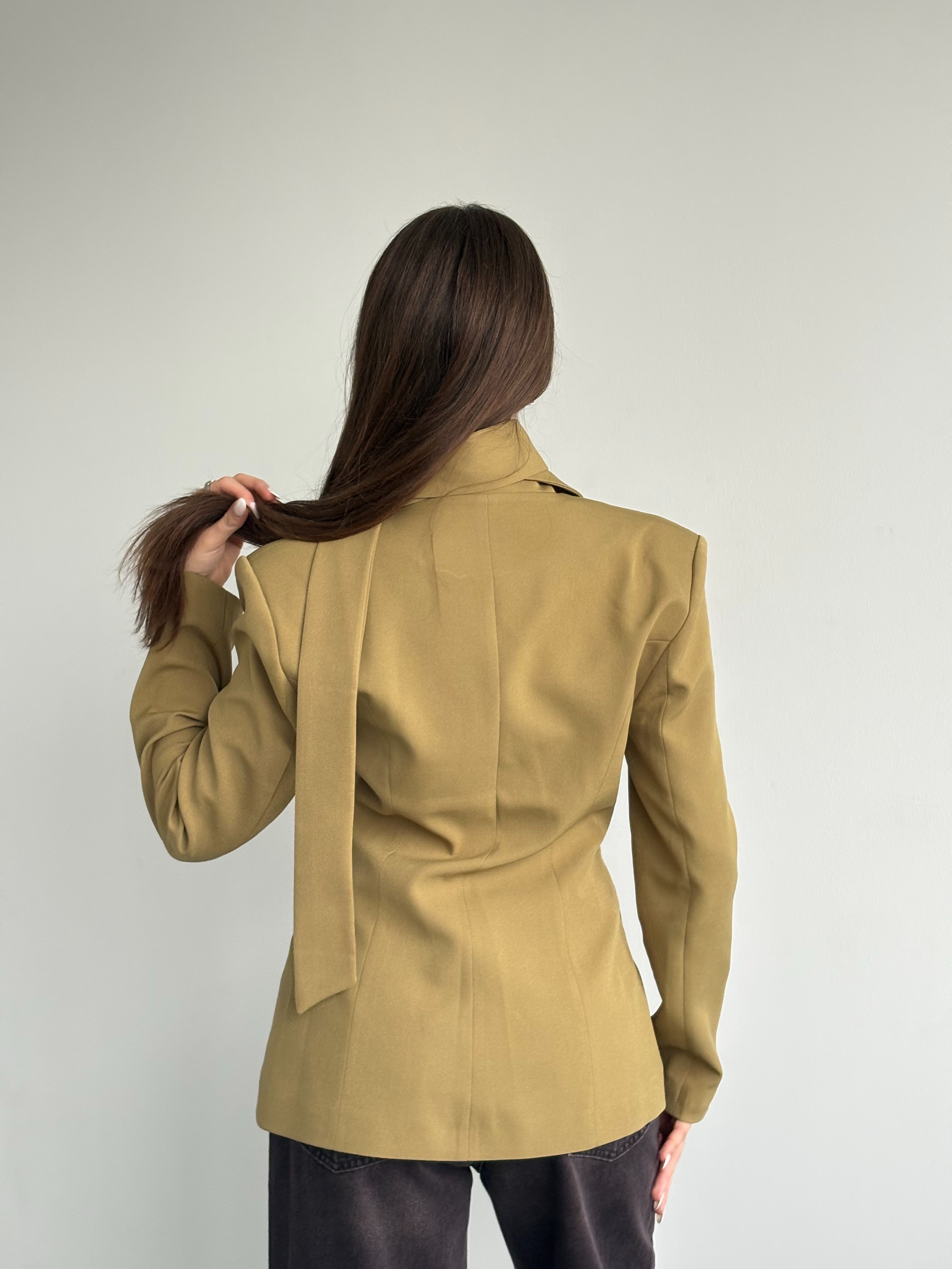 Belden Oturtmalı Şal Yaka Detaylı Blazer Ceket