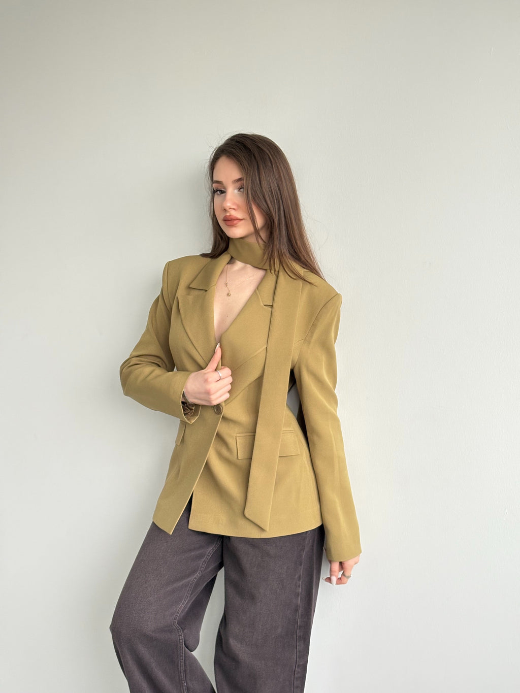 Belden Oturtmalı Şal Yaka Detaylı Blazer Ceket