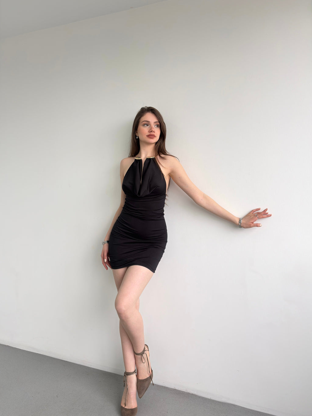 Boyun Detay Mini Elbise