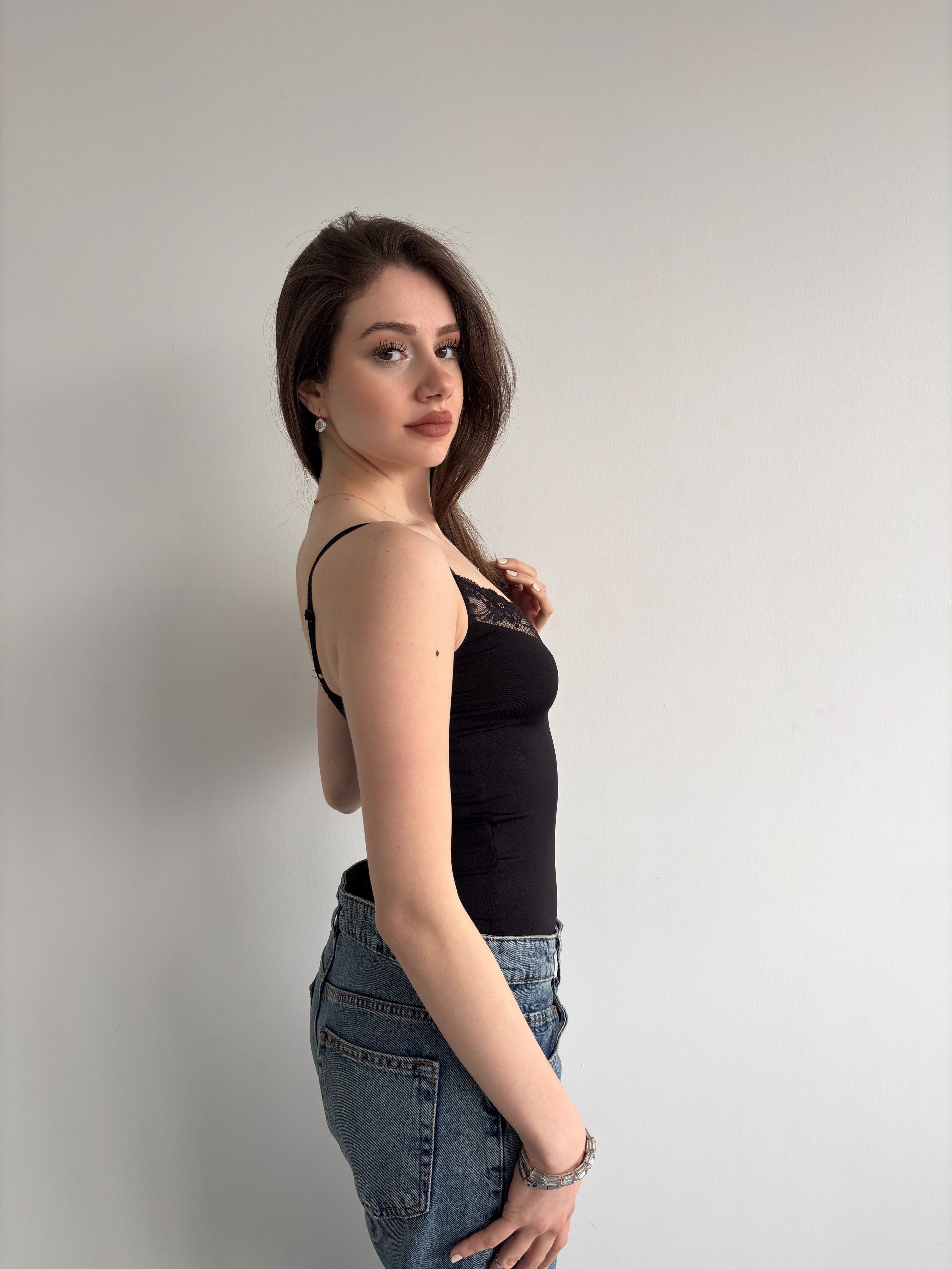 Dantel Detay Askılı Bodysuit