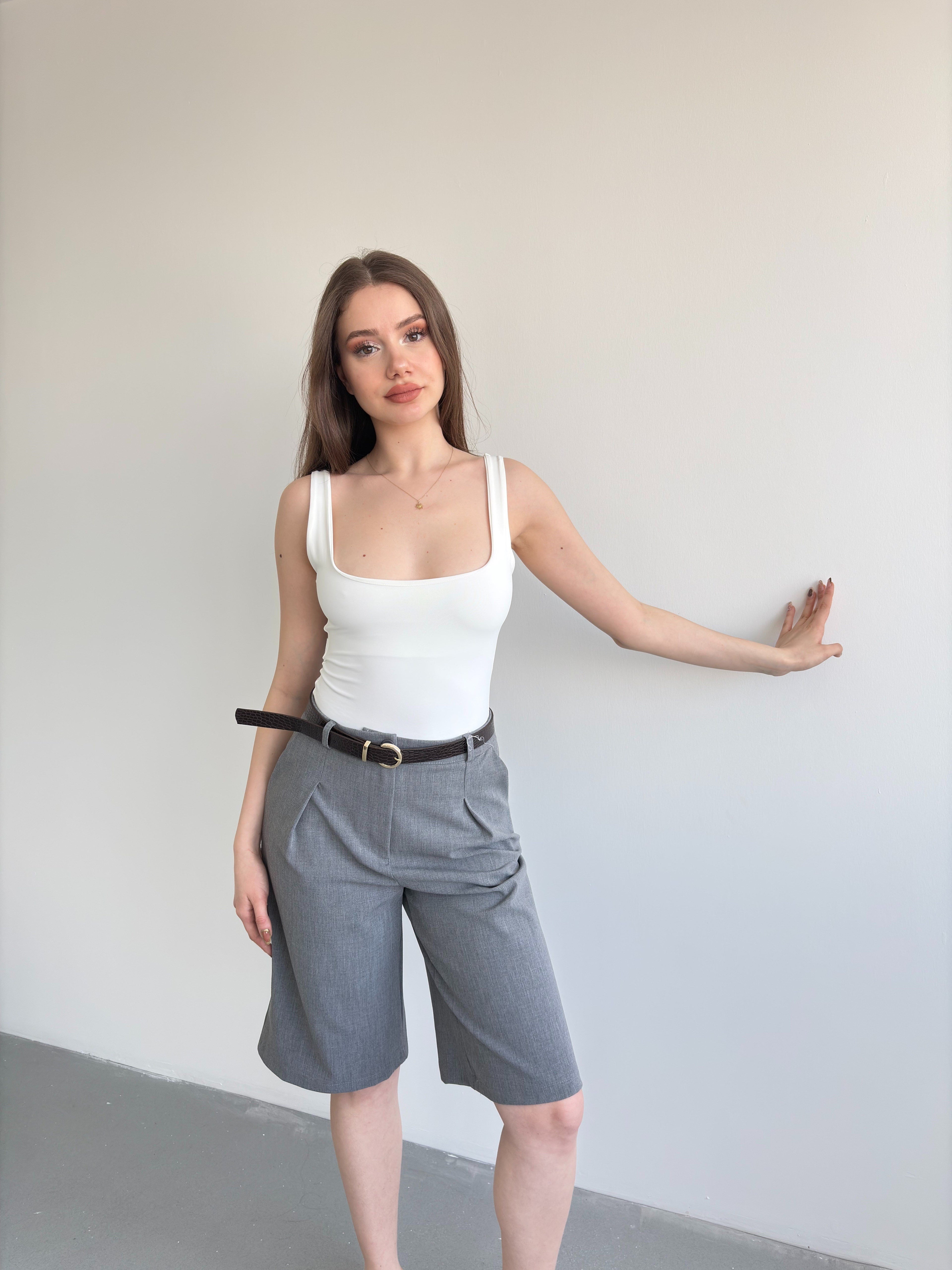 Kare Yaka Sırt Detay Bodysuit