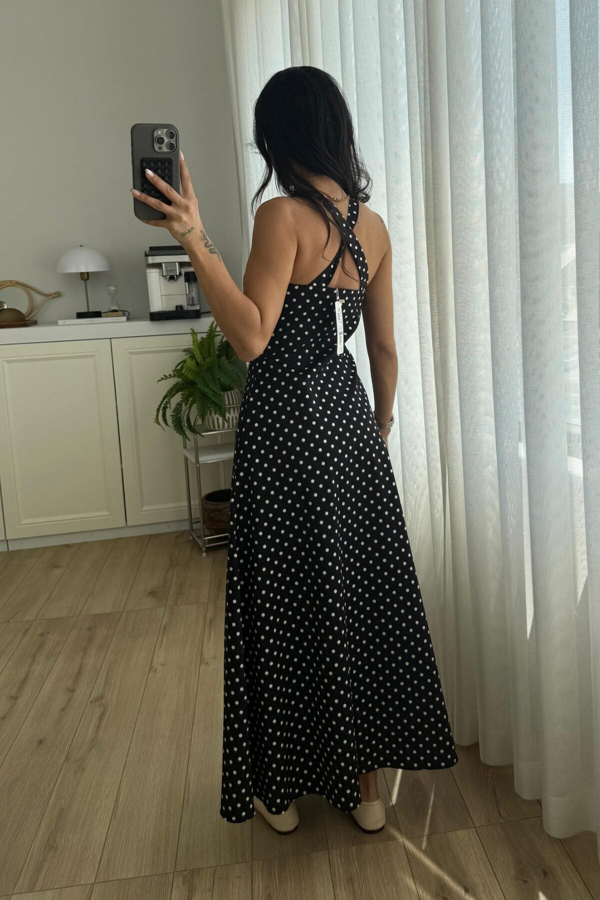 Çapraz Askılı Puantiyeli Fermuarlı Elbise