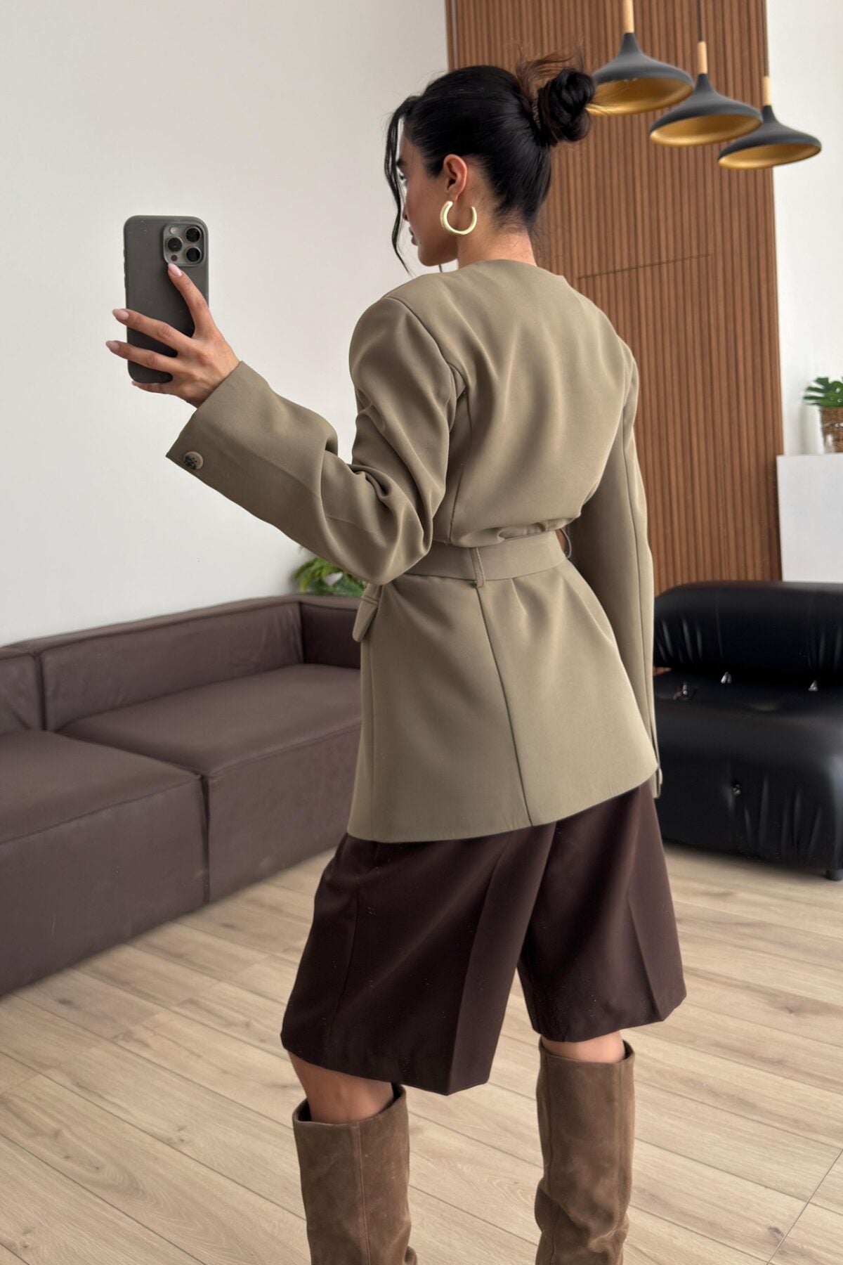 Kemerli Yakasız Blazer Ceket