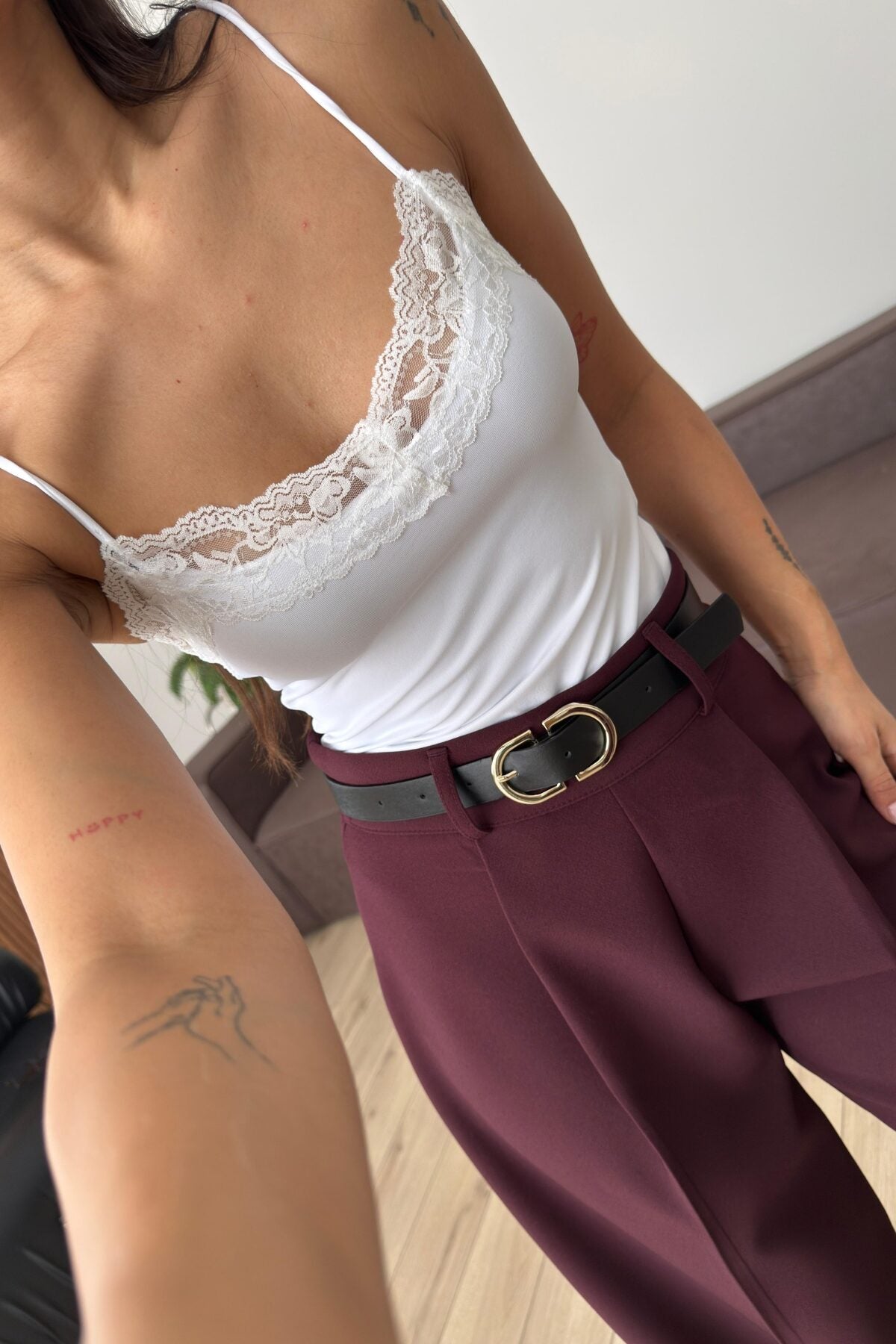 Askılı Güpür Detaylı Bodysuit