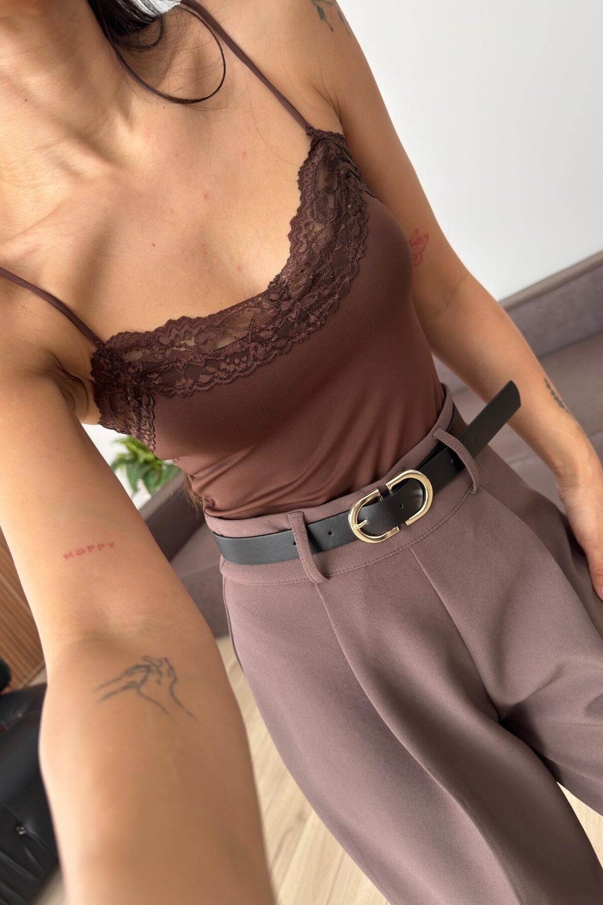 Askılı Güpür Detaylı Bodysuit