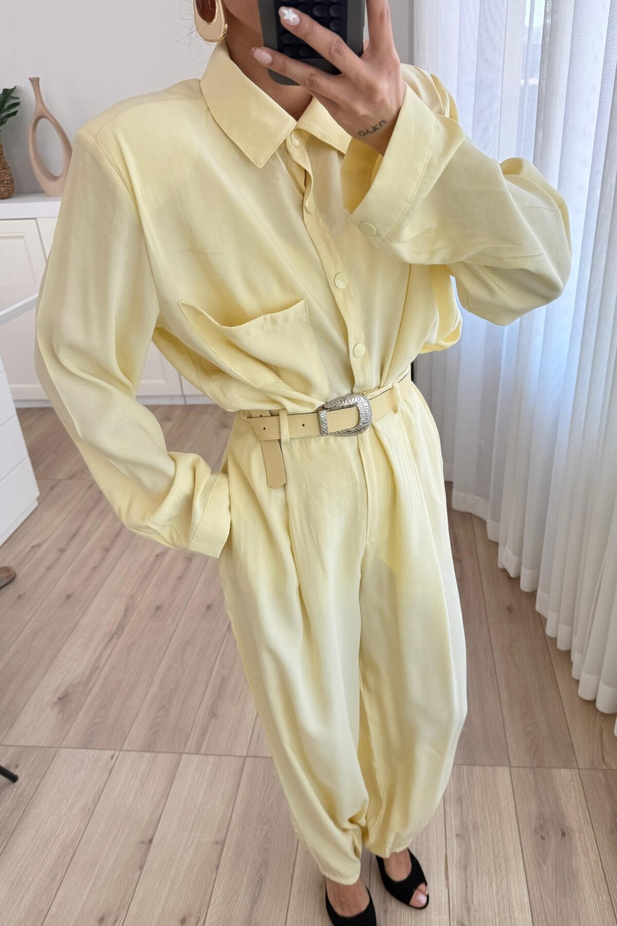 Çıtçıtlı Gömlek Kemerli Şalvar Pantolon Takım