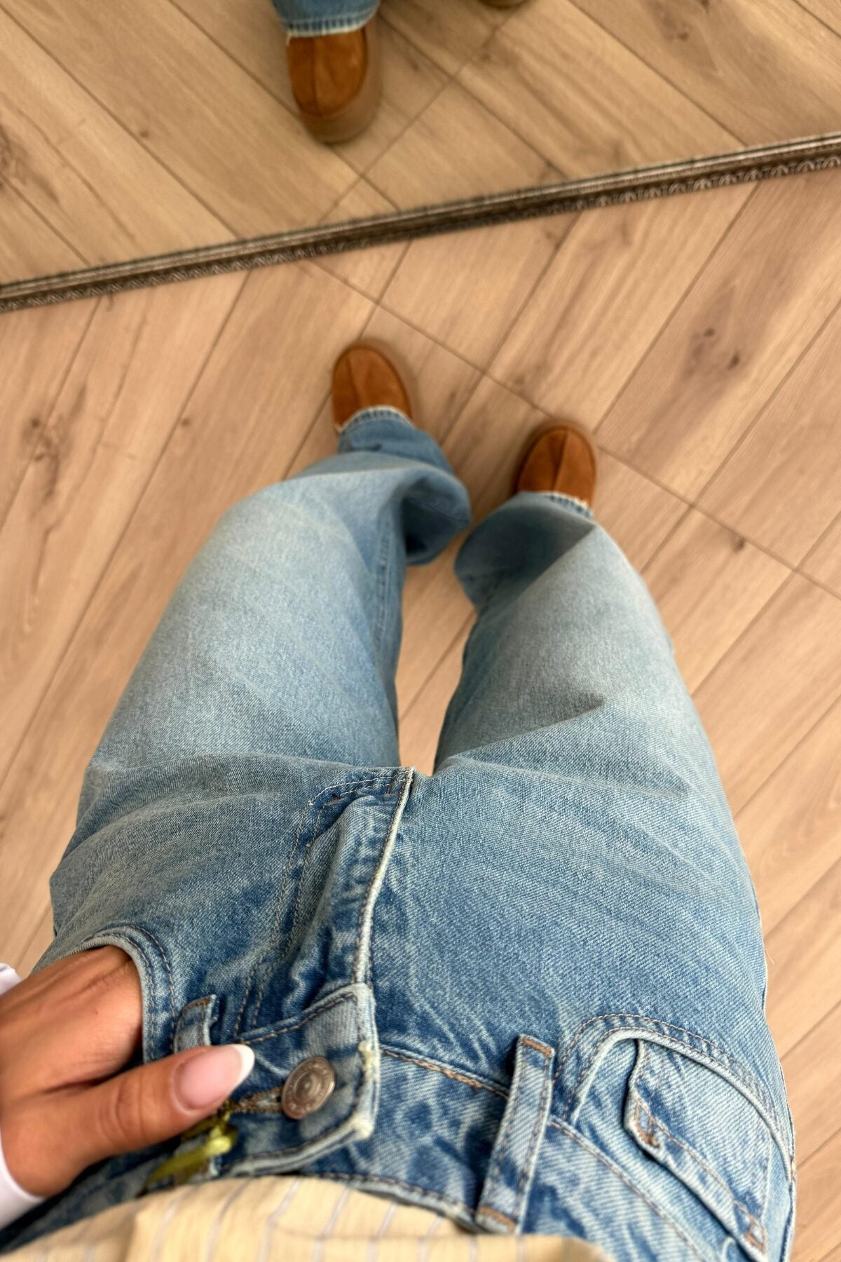 Moni Bol Paça Mavi Yıkamalı Jean