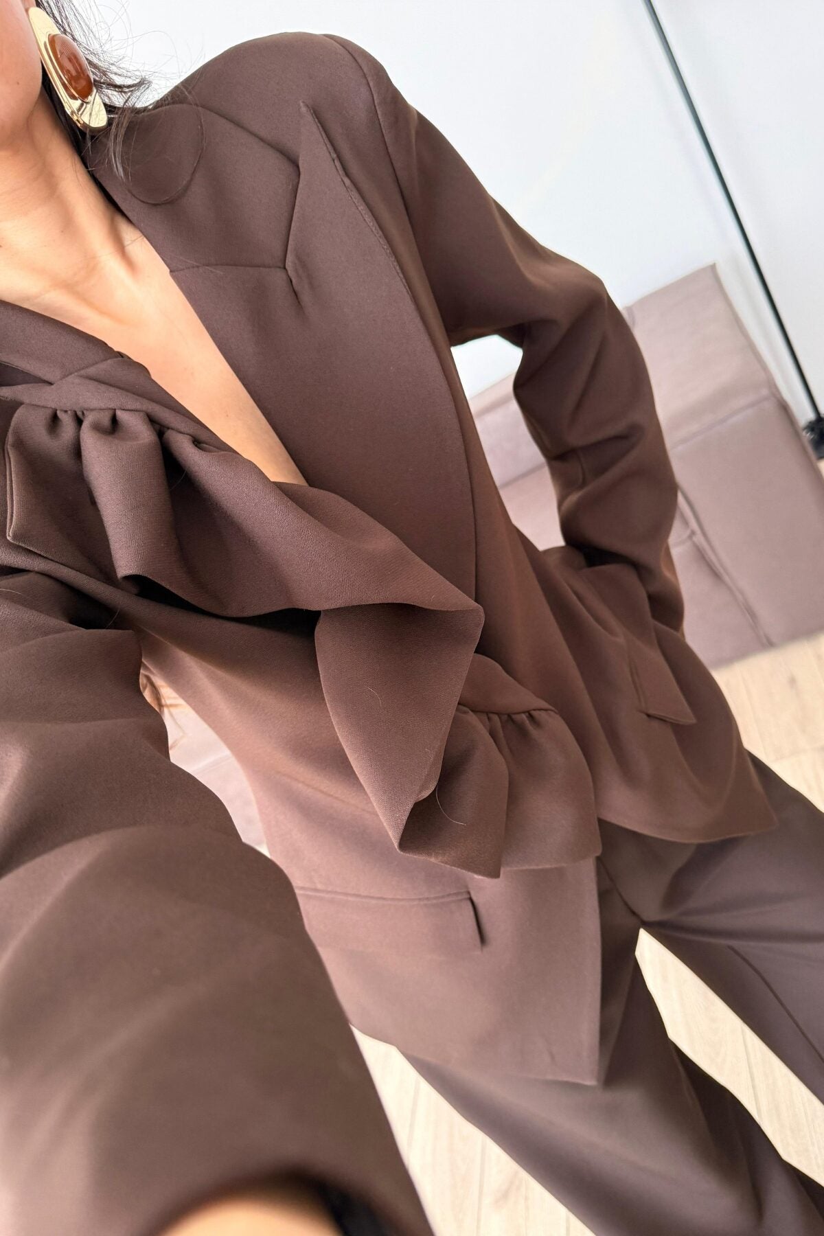 Rosa Yakası Fırfırlı Ceket