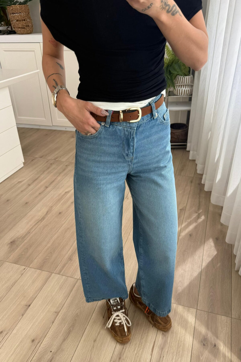 Beli Kemerli Bilek Boy Mavi Jean