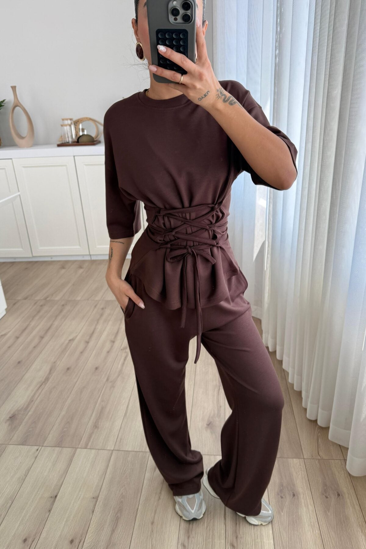 Beli Çapraz Bağlamalı Tişört Pantolon Takım