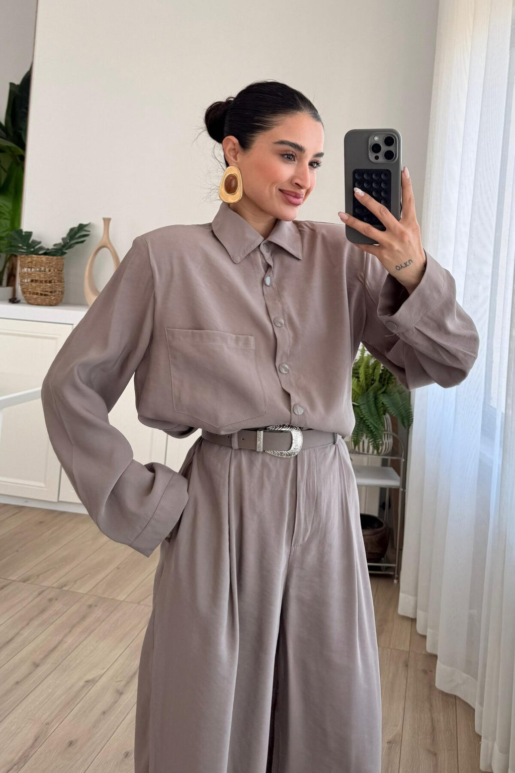 Çıtçıtlı Gömlek Kemerli Şalvar Pantolon Takım