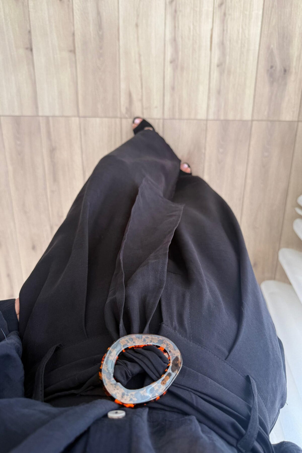 Benek Tokalı Pileli Tensel Pantolon