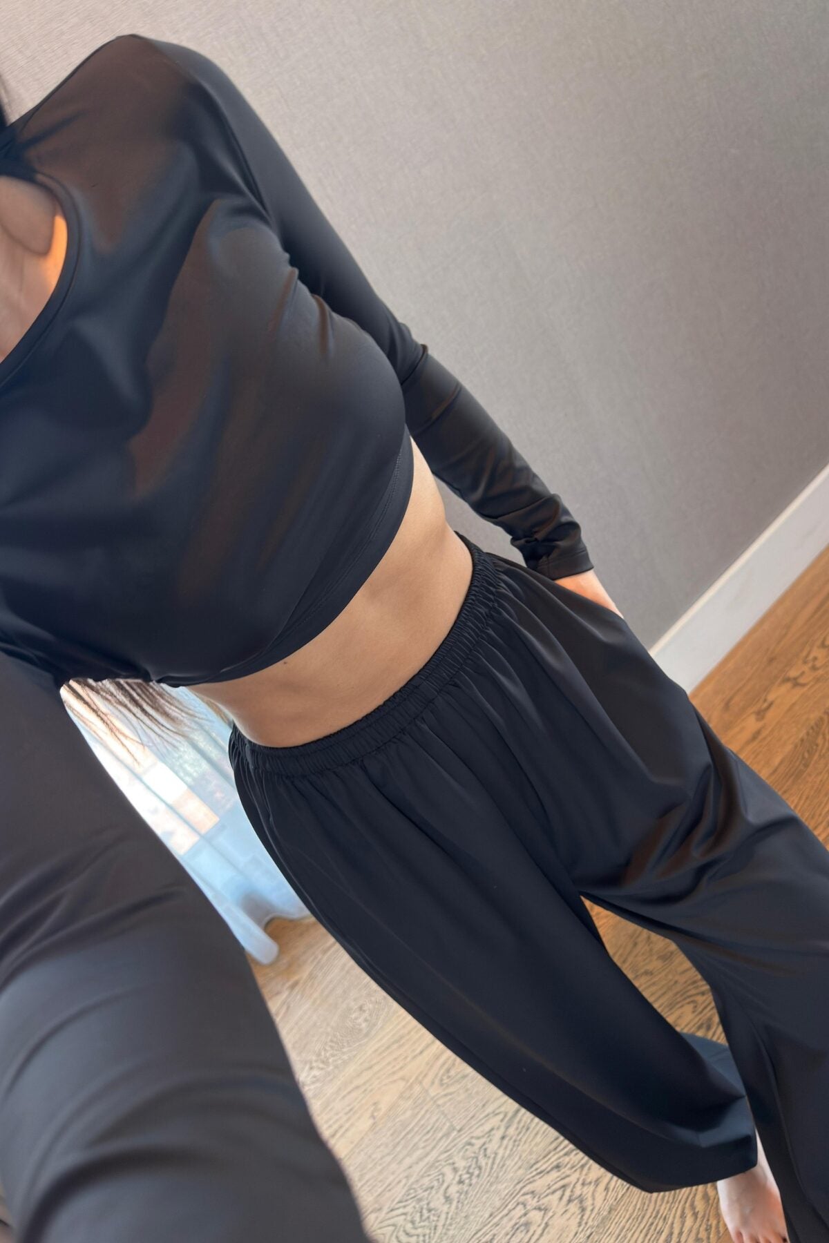 Divya Bandana Detaylı Crop Eşofman Takım