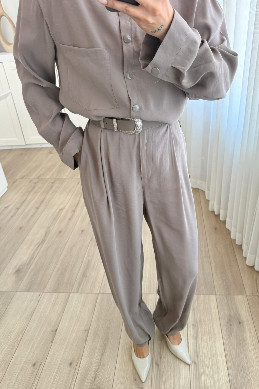 Çıtçıtlı Gömlek Kemerli Şalvar Pantolon Takım
